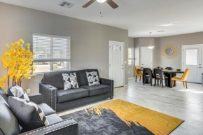 3 Mi to Tucson Mall Home with Large Outdoor Space!